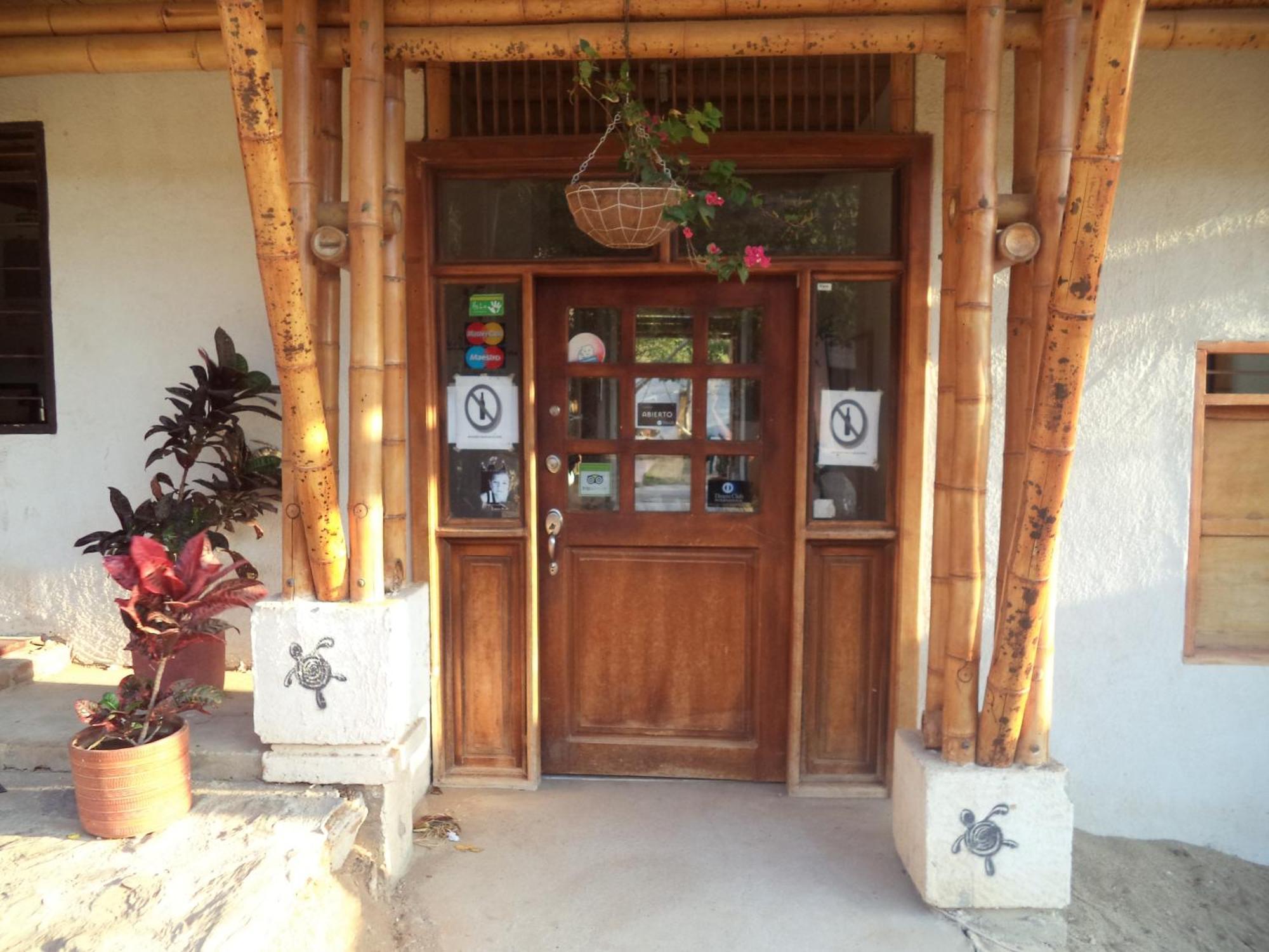 La Tortuga Hostel Taganga Exterior foto